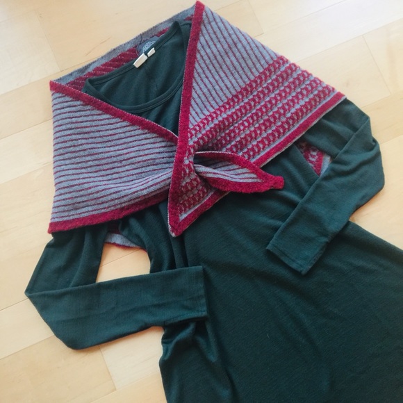 Accessories - Triangle Scarf Shawl